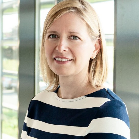 Portrait von Beatrice Brücher, Produktmanagerin bei der Bauerfeind AG.